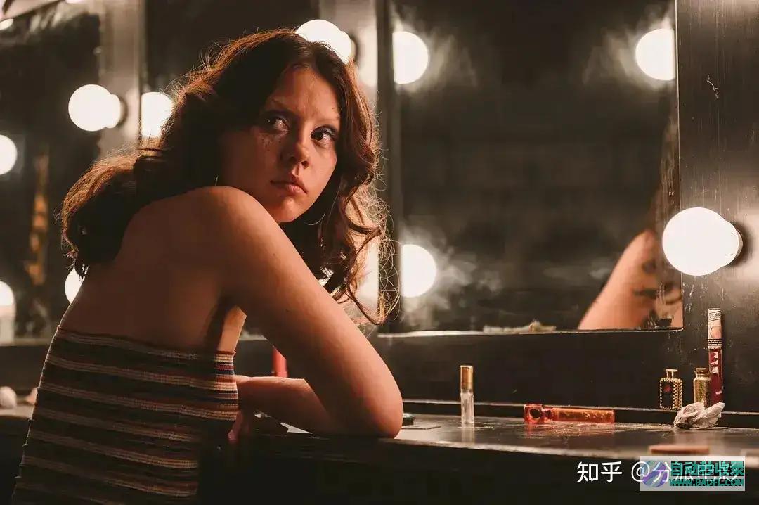 《小小恶信件》又黄又脏,口碑逆天的黑马佳作!|好狗导航