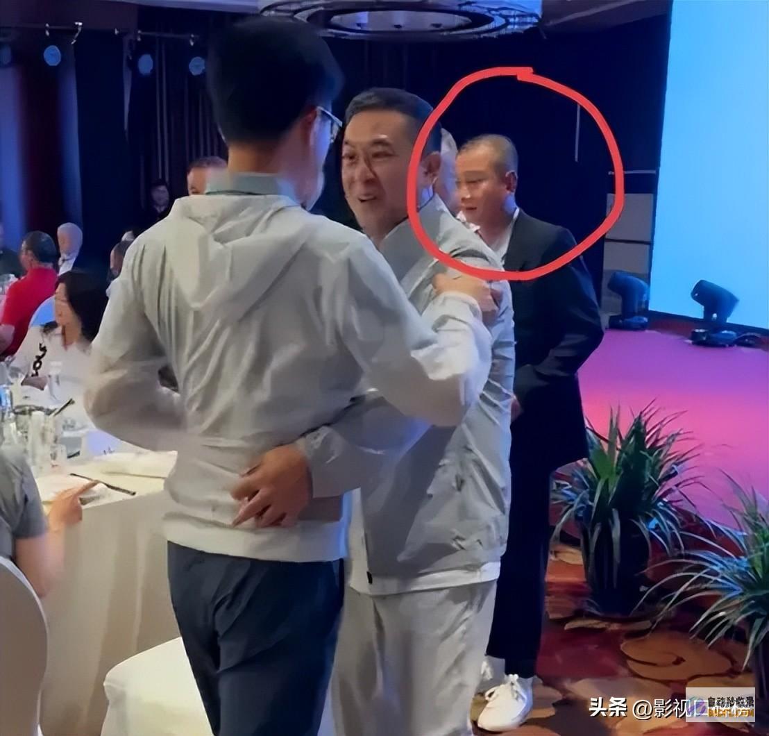 憔悴沧桑似老头文章参与乡亲宴网友称慨叹他