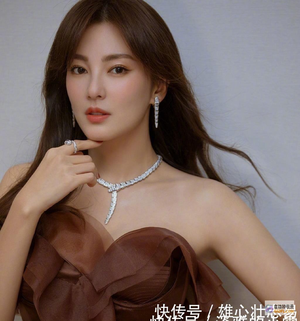 笑死在评论区 笑麻了！绵阳一在校生中考满分900分仅扣26分上热搜 (笑死在评论区的说说)