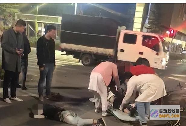 曝女李青青车祸身亡最后自拍画面曝光清晨撞