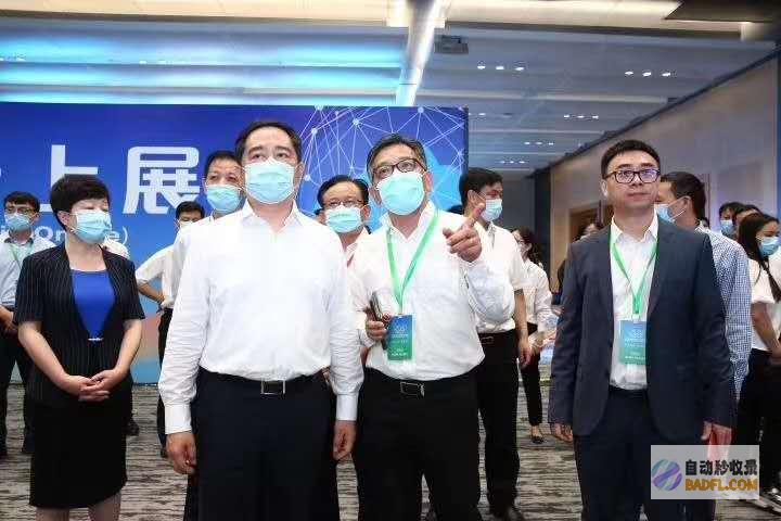 揭开Midjourney的神秘面纱：人工智能如何塑造未来艺术 (揭开迷雾)