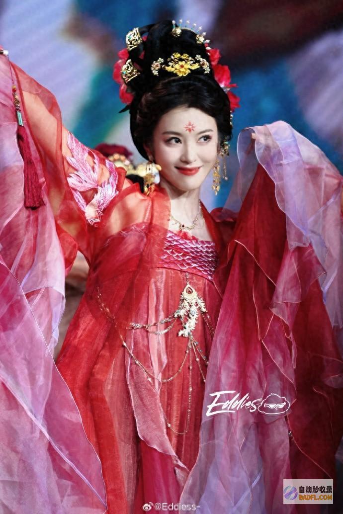 李云霄央视太给自己长脸 演唐朝贵妃满脸肉感 富态胖美人超美艳 (李云霄骂堂)