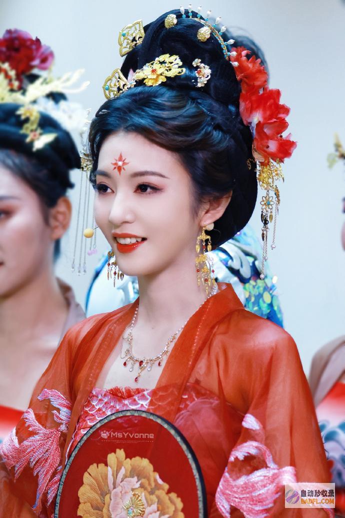 李云霄央视太给自己长脸演唐朝贵妃满脸肉感富态