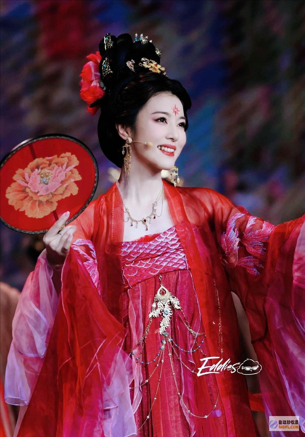 李云霄央视太给自己长脸演唐朝贵妃满脸肉感富态