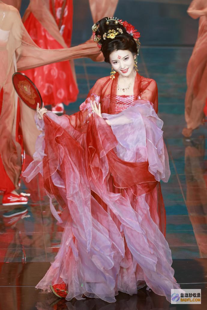 李云霄央视太给自己长脸演唐朝贵妃满脸肉感富态