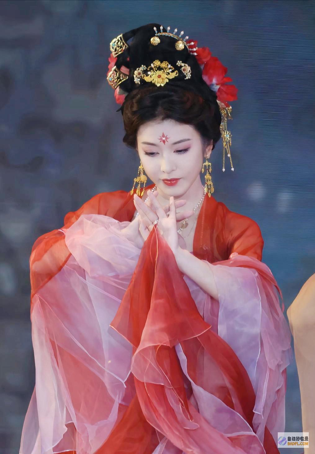 李云霄央视太给自己长脸演唐朝贵妃满脸肉感富态