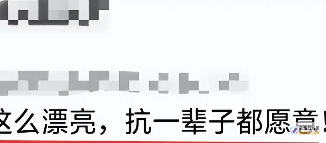 全程水没过腰困难前行网友艳羡桂林暴雨女子扛着