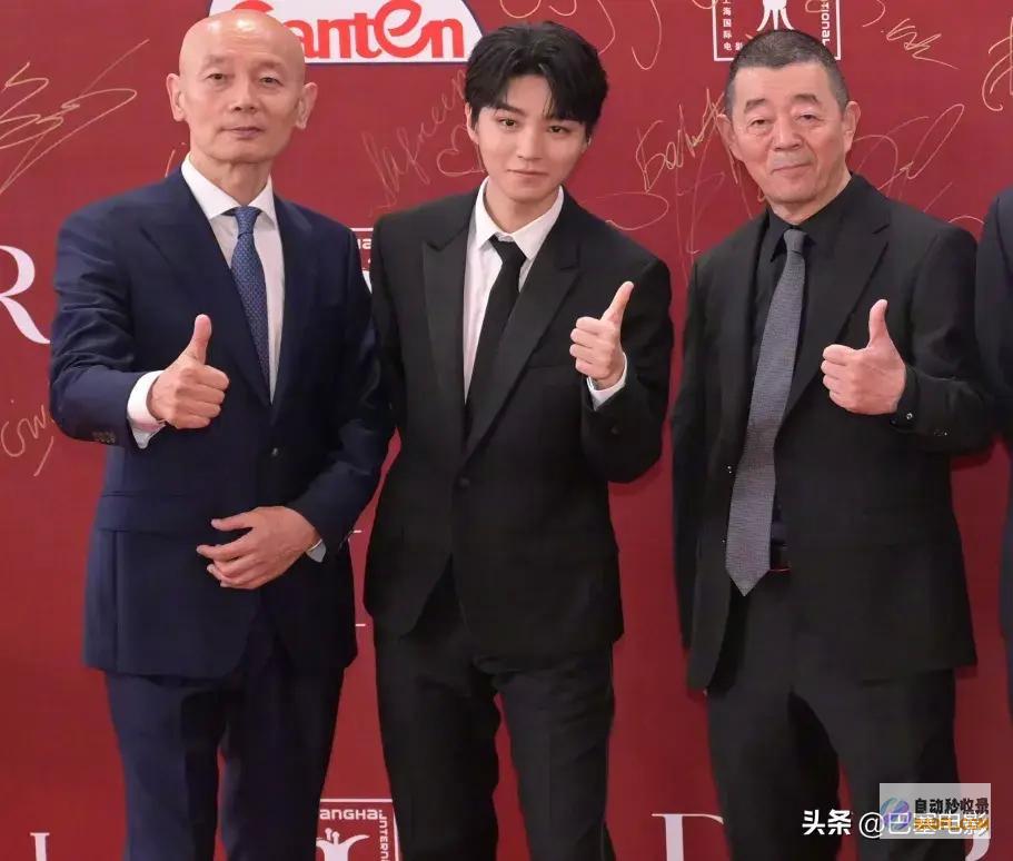 又乱穿黄晓明再拿影帝也太低调了上影