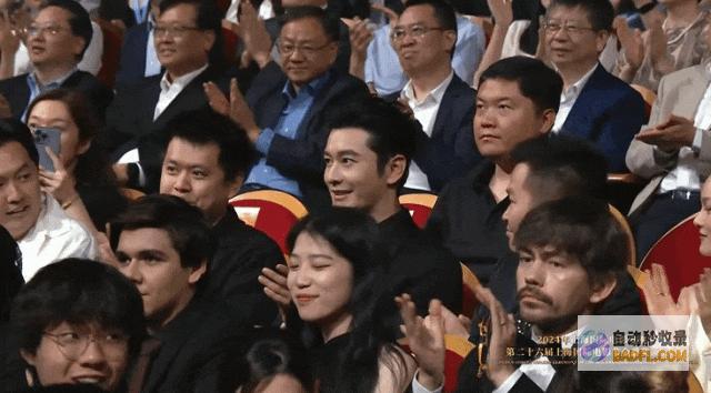 又乱穿黄晓明再拿影帝也太低调了上影