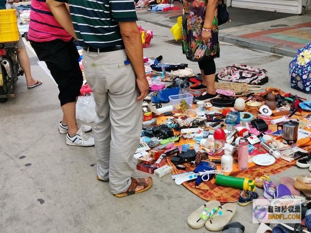 一些城管却不让网友不要在我楼下就好为什么国度