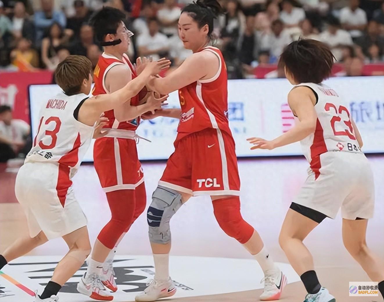 今晚！中国女篮vs环球第4 5朵金花合体出战 郑薇摊牌 姚明督战 (今晚中国女排直播现场直播)