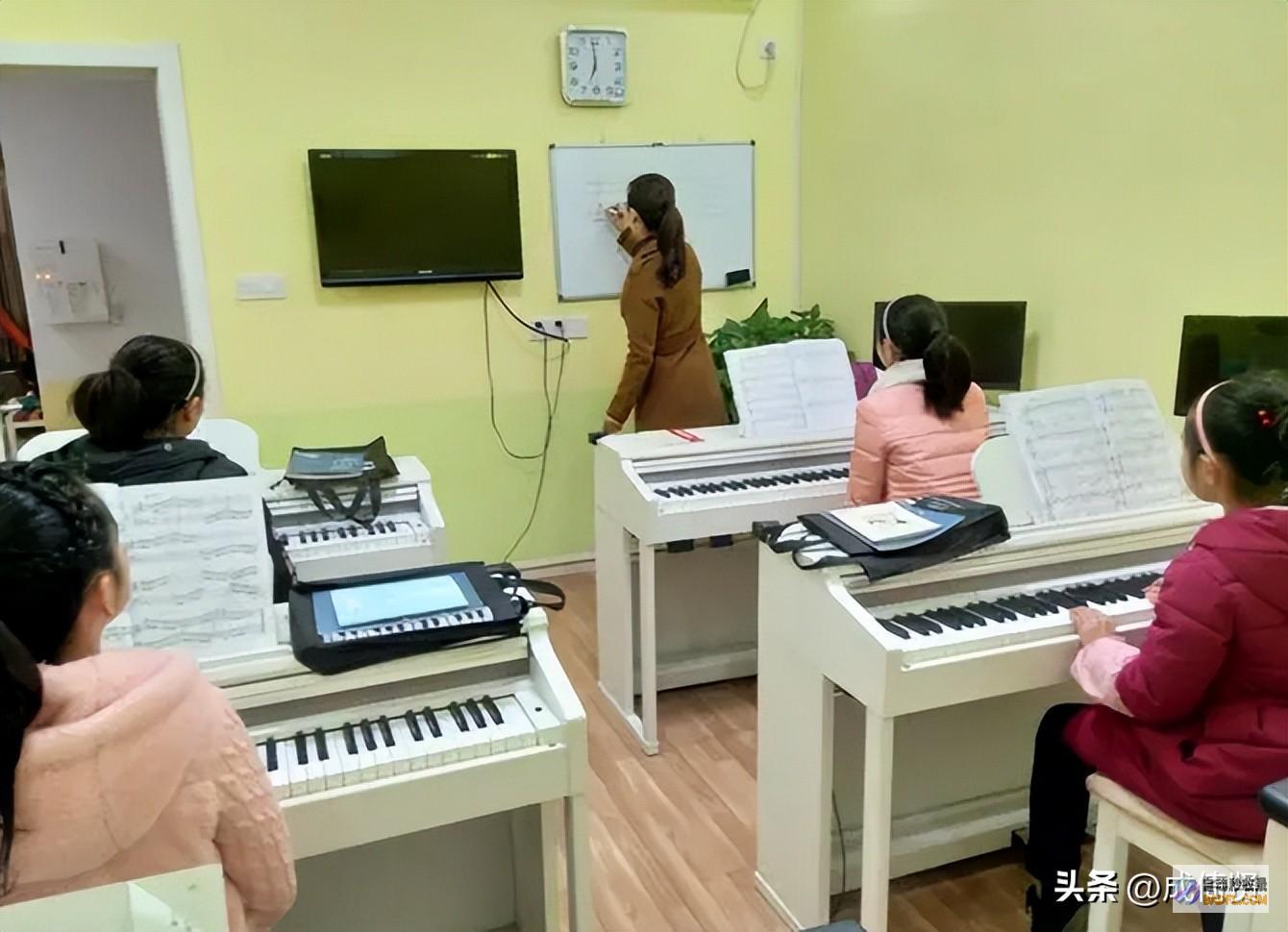 中产父母发懵钢琴崩盘后卖琴的倒了学琴的哭了教