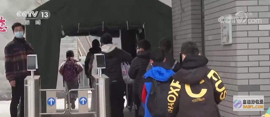 村民暴怒！安徽某自来水产生了密密层层的铁线虫 看的人头皮发麻 (村民怒杀村霸)