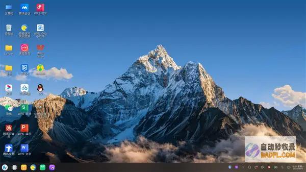 龙芯3A6000电脑第一次性大规模运行！性能大涨 自带微信 (龙芯3a6000参数)