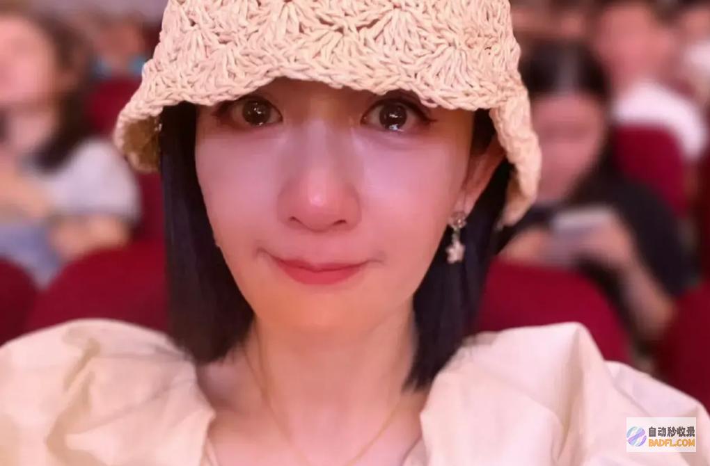 提示大家吃饭要小心惊险张杰被骨头卡住自愿做手