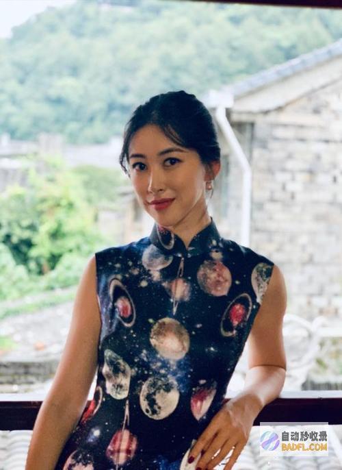 朱珠博尔盖塞美术馆参展穿旗袍美出新高度鞋