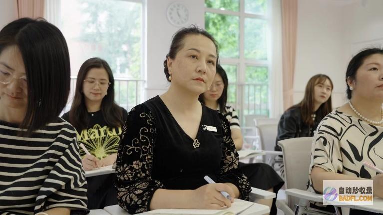 这位全职妈妈太棒了把青睐的事变成事业全职妈妈
