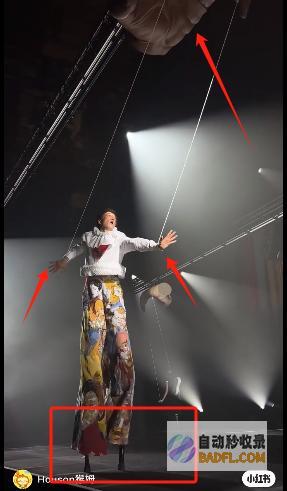 网友看问题的时兴阴间无头模特惊吓全场巴黎演出