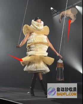 网友看问题的时兴阴间无头模特惊吓全场巴黎演出