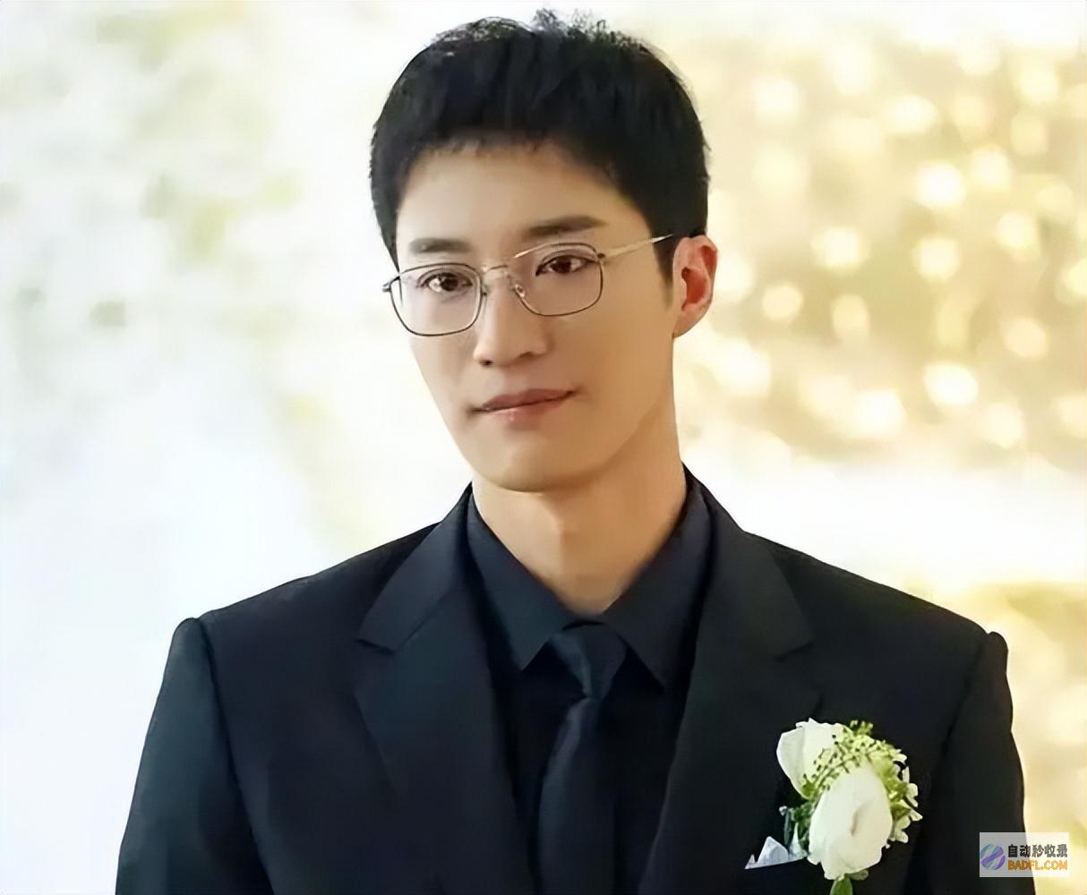 婚后生存真惨玫瑰婚后穿7块钱牛仔裤