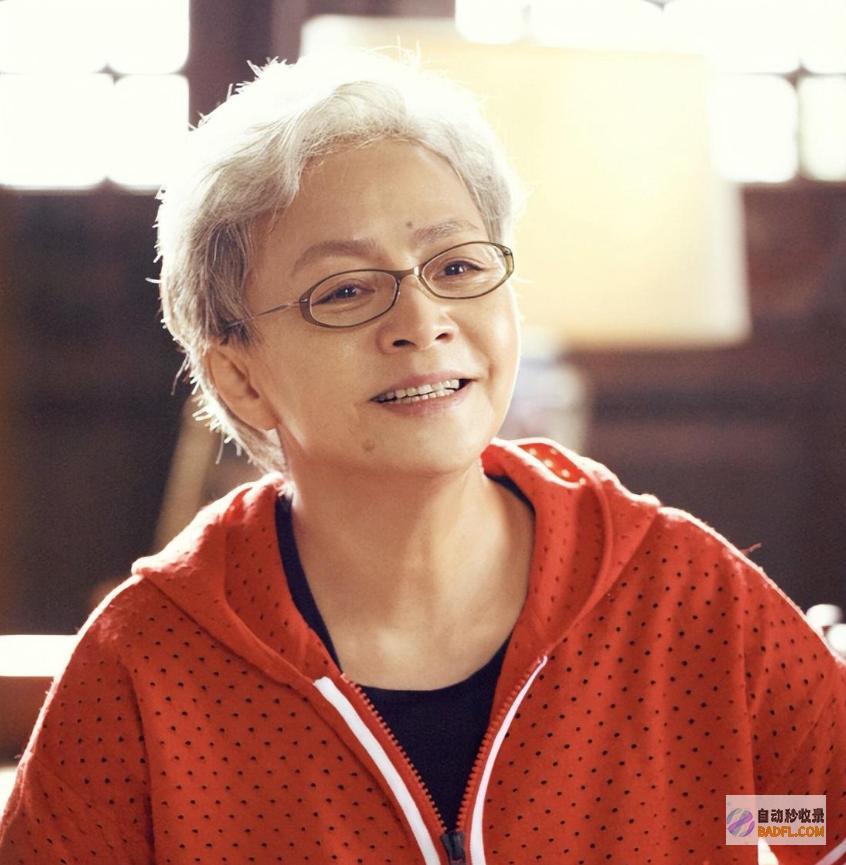 宋丹丹不再逃避坦言身材状况大不如前否则她不会