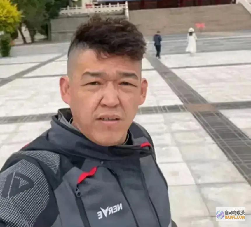 车祸身亡！同行友人曝出车祸细节 疯子哥 网红 评论区炸锅了！ (车祸身亡同等责任怎么赔偿)