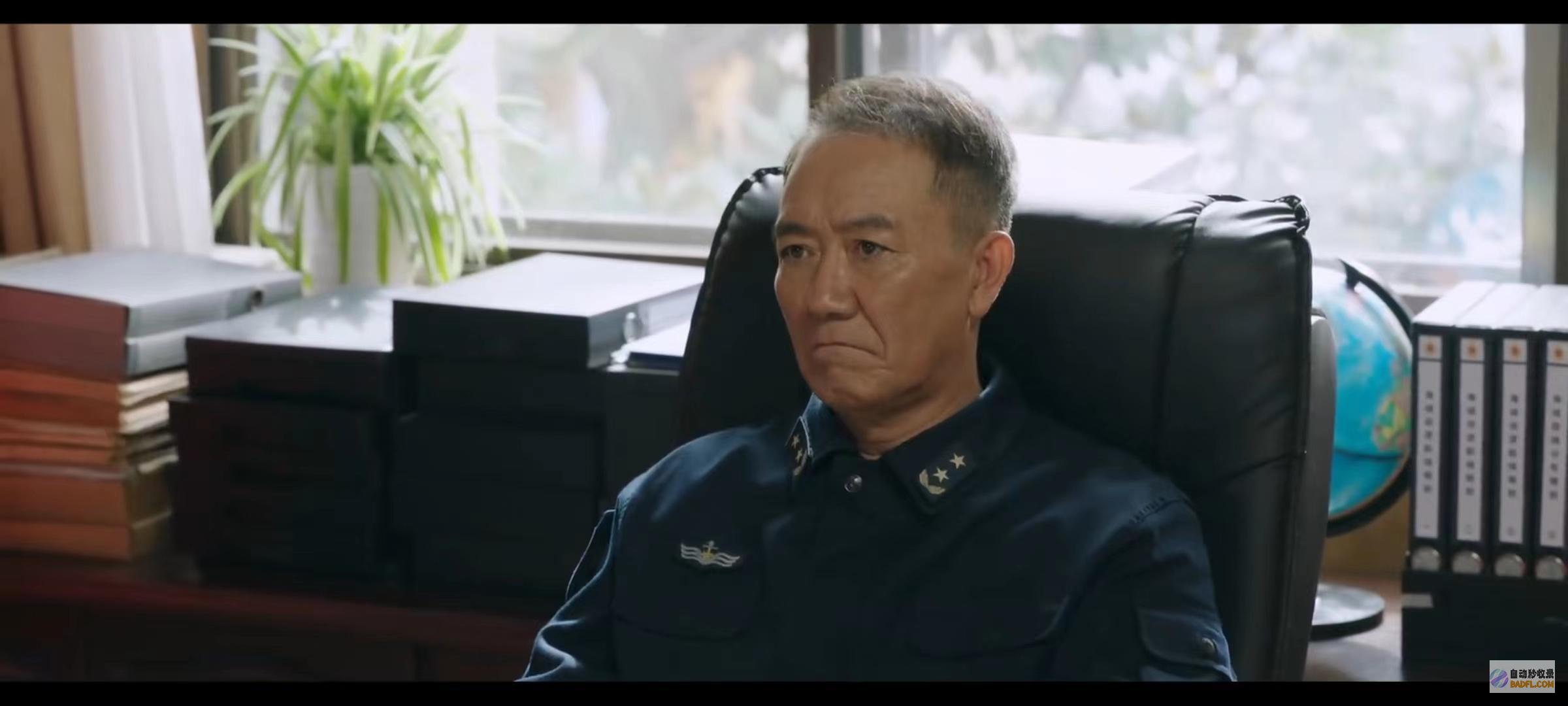 才懂衣正邦为何保持秦大地首先试飞海天雄鹰看清