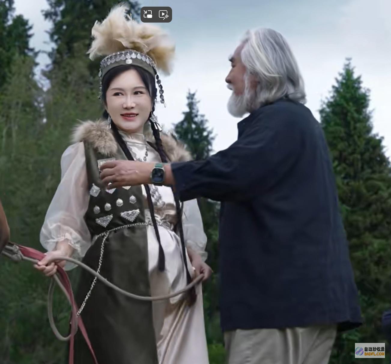 老爷子踉跄护妻善意酸大着肚子牵马张纪中带老婆
