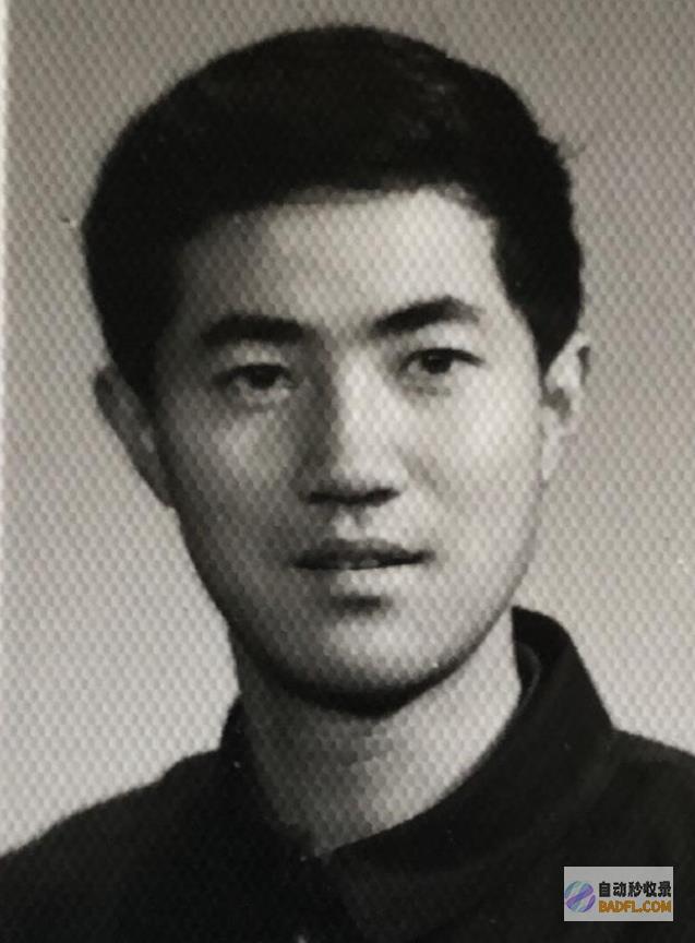 老爷子踉跄护妻善意酸大着肚子牵马张纪中带老婆