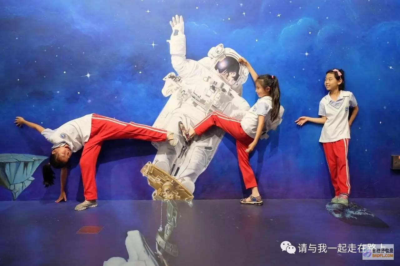 学MJ太空步的步骤...费事说分明一点...了解才干不好... (太空步咋学)