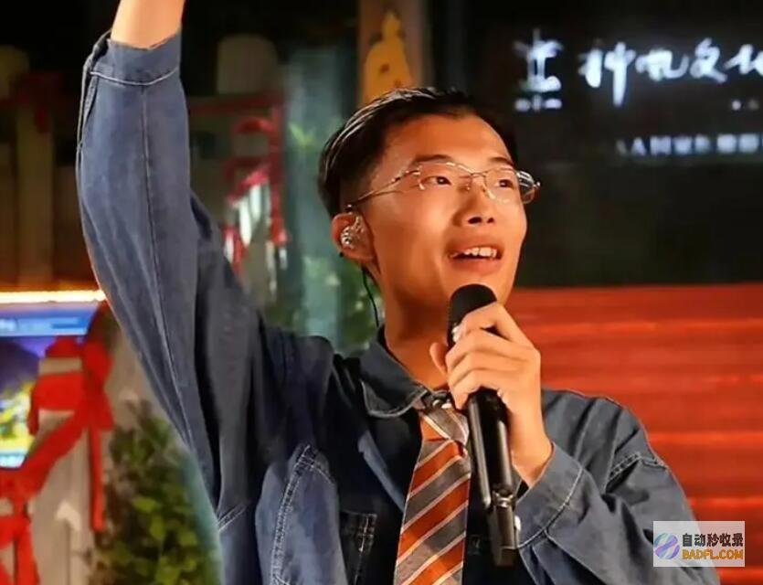 第一站凤凰古城就被投诉真把自己当大明星了郭有
