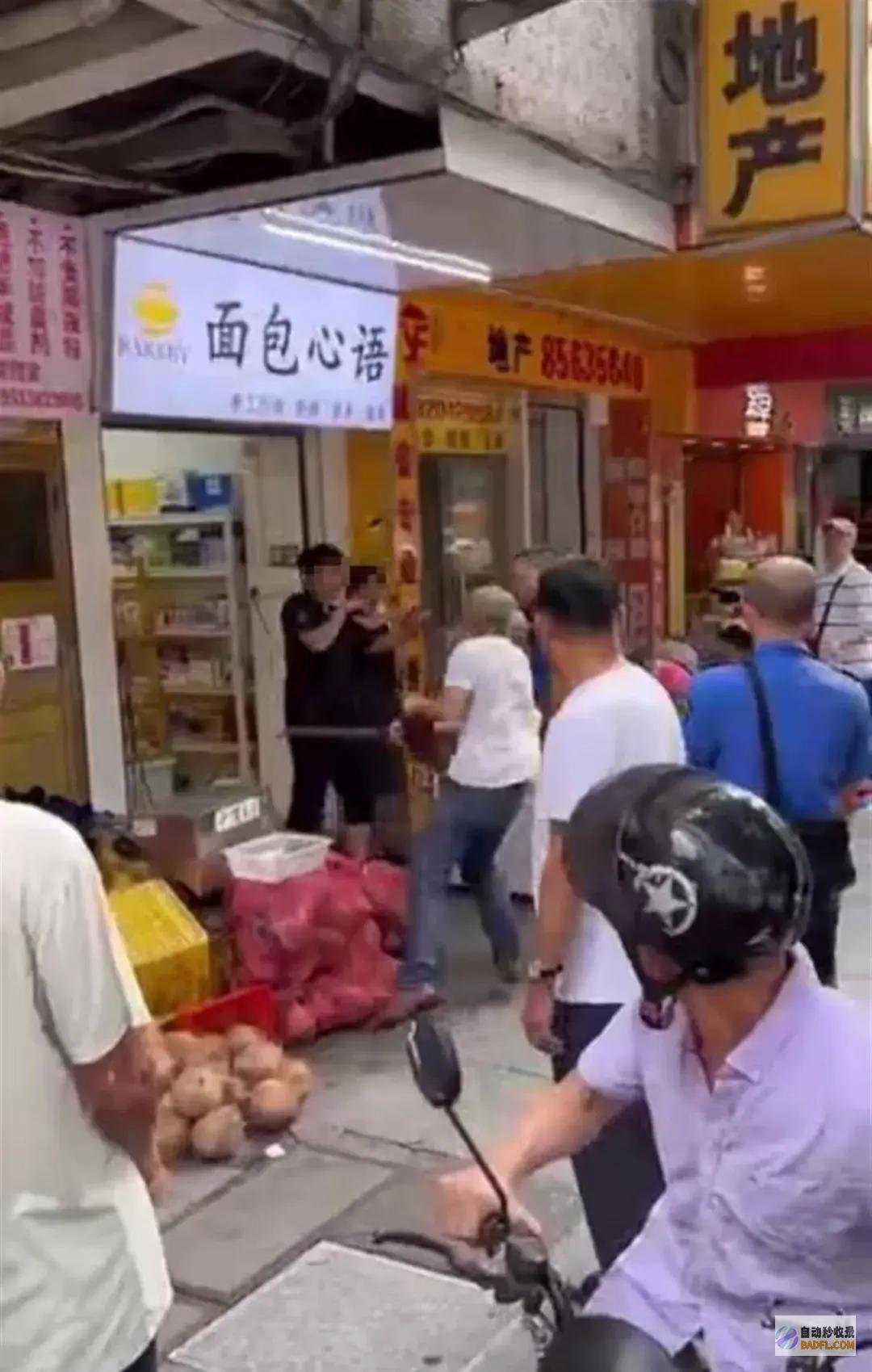 警方已参加广州一商贩暴力抗法商贩难逃刑责城管