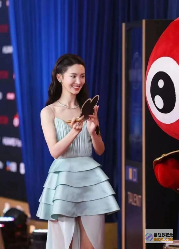 变脸张雨绮变阿凡达李宗翰认不出明星又扎堆鞠婧