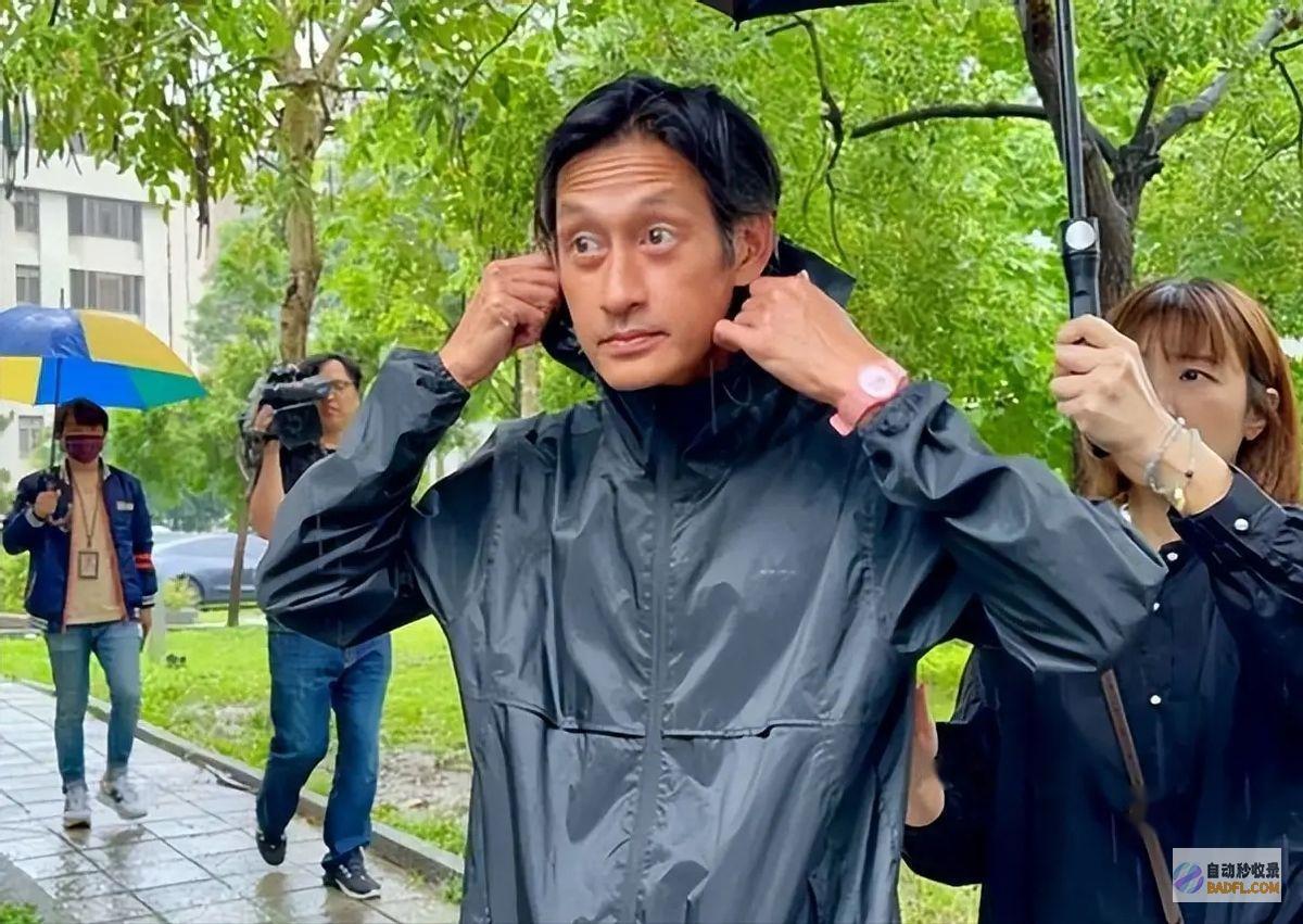 又一个蓝洁瑛失联男星大腹便便惊现街头精气正常