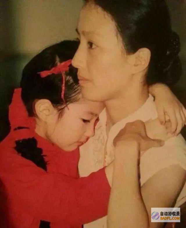 离婚后谋求者有数刘亦菲妈妈才是真的黄亦玫