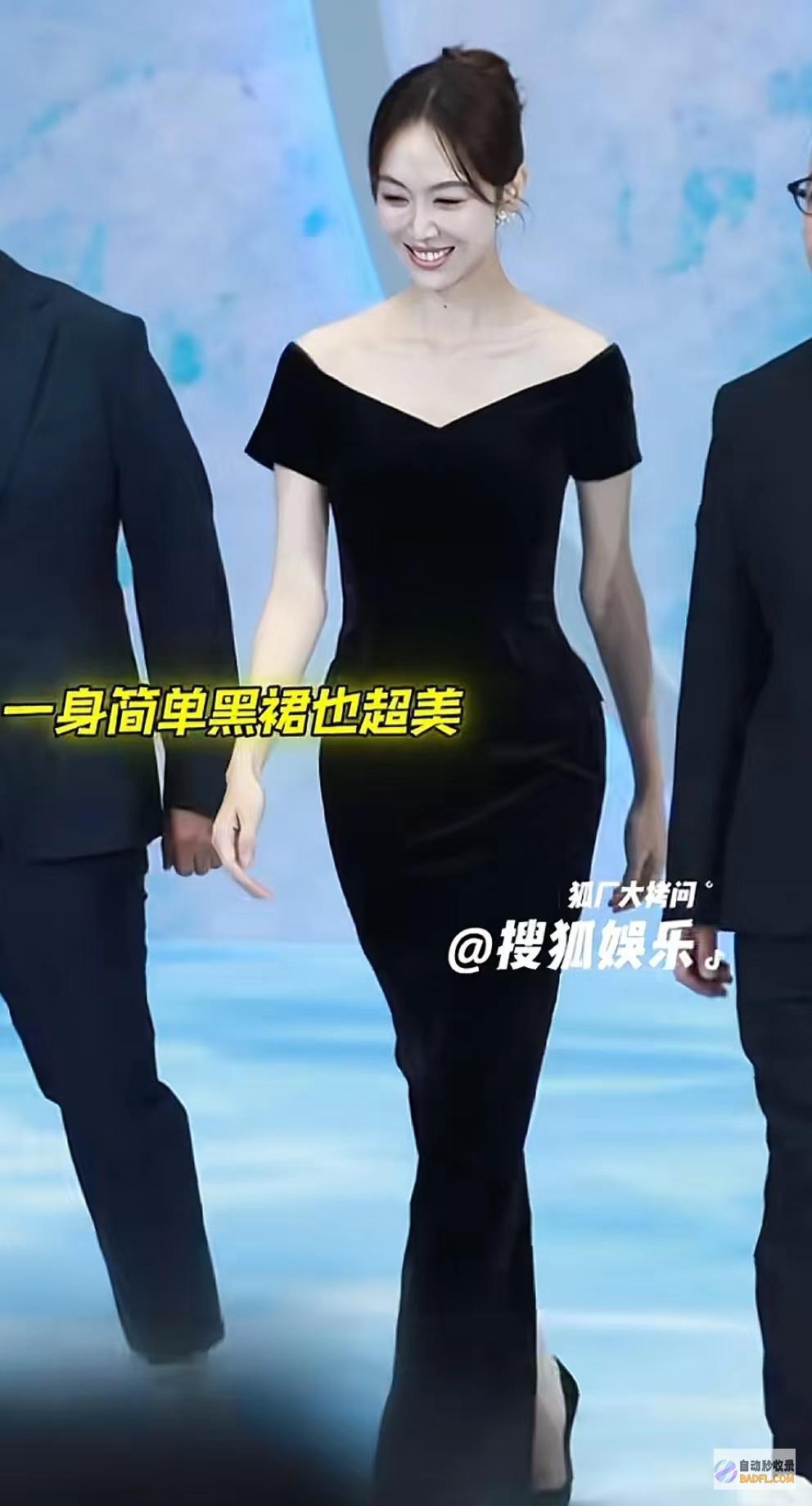 六旬老太49岁裹成酥胸美腿比不过一副老花镜