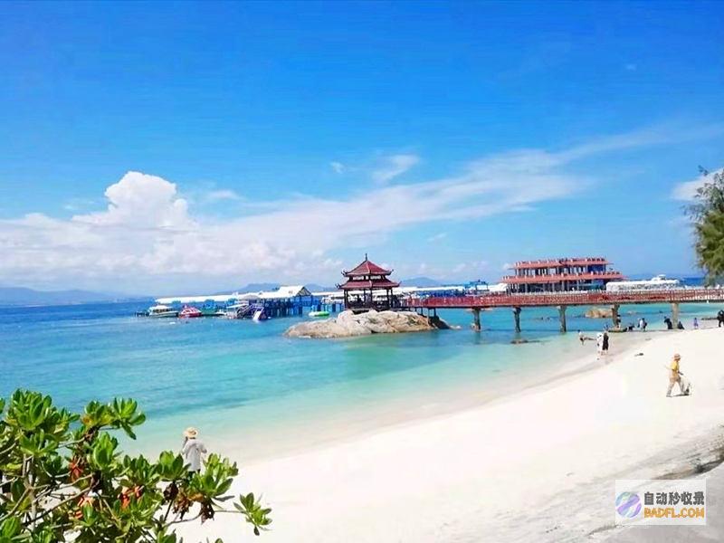 入住2k一晚酒店 小21岁阮巨美丽身体好 陈思诚携女友匈牙利旅行