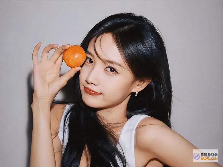 李一桐拍戏时腿上爬了好大一条被粉丝后