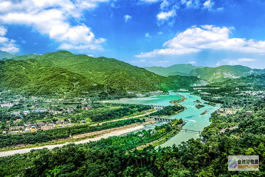都江堰景区对2024年全国应届中考和高考毕业生履行免票活动 (都江堰景区对浙江人免费不)