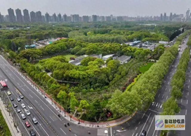 公园市区 破墙 不 破窗 是 该有的容貌 (公园市区破墙怎么办)