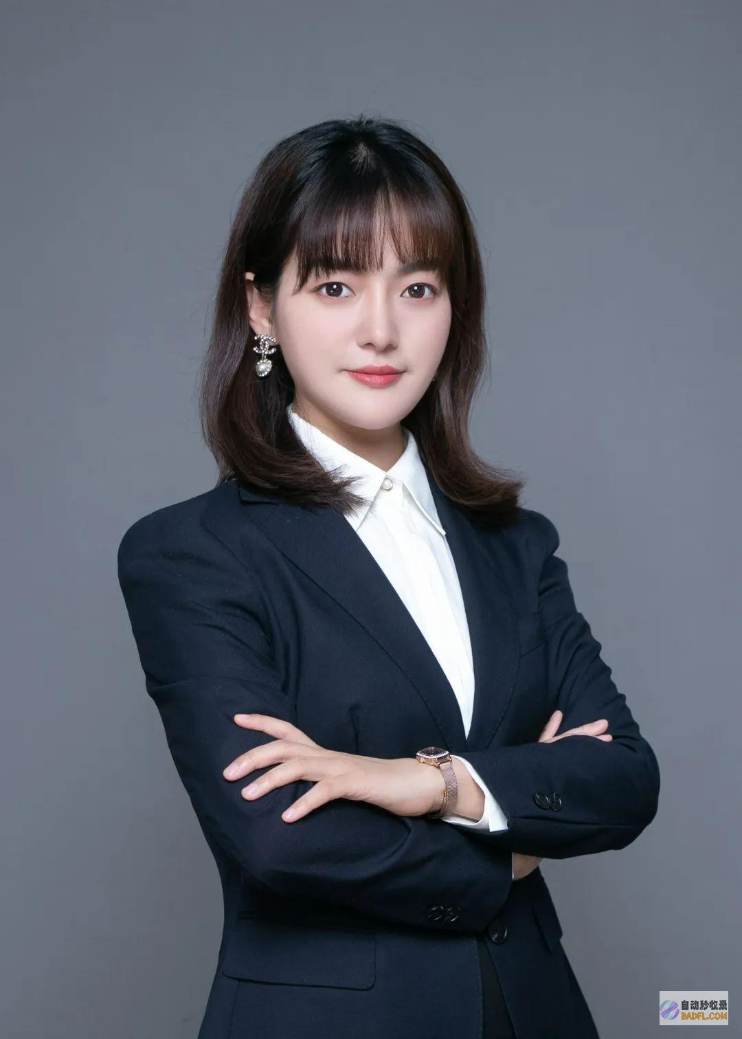 女律师宣称休庭时期法警争夺其手机删视频并将其推倒 是假相吗 (女律师病逝)
