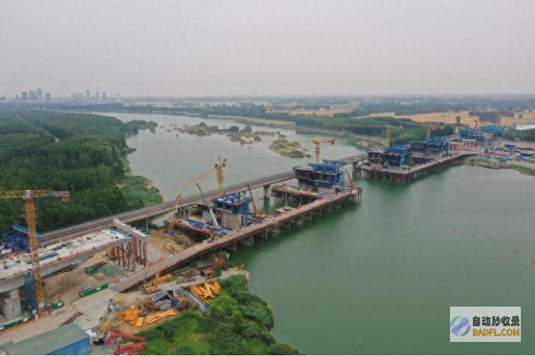 双向八车道！济菏高速改扩建年底建成通车 (双向八车道路宽是多少)