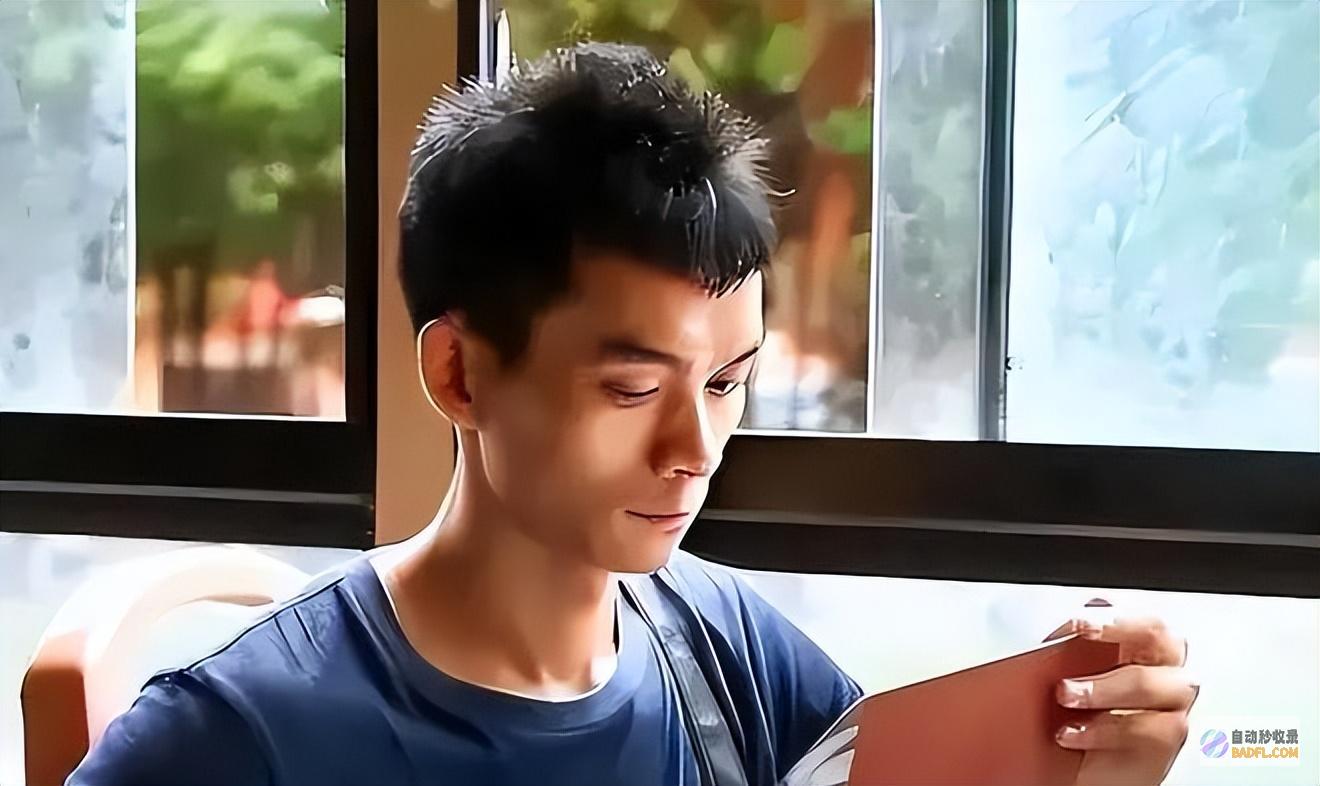 大家感觉是真的吗16次高考的唐尚珺称明年不考了