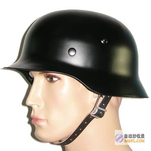 头骨挤碎！ 太吓人！印尼一30岁男性被8米巨蟒吞食 遗体完整 (砸破头骨)