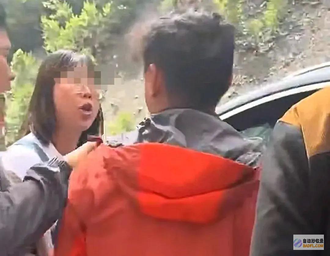 车上孕妇骂人扬言 太嚣张！318线一车逆行引众怒 我7个月不怕你 (车上孕妇骂人怎么办)
