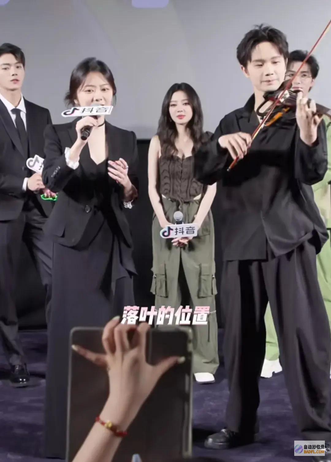 谭松韵唱了林俊杰的网友评论区炸锅了笑不