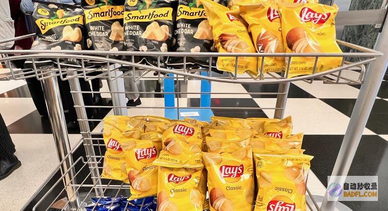 避免加工食品和含糖饮料：加工食品和含糖饮料通常含有高脂肪、高糖和高盐，不利于健康。(避免加工食品的措施)