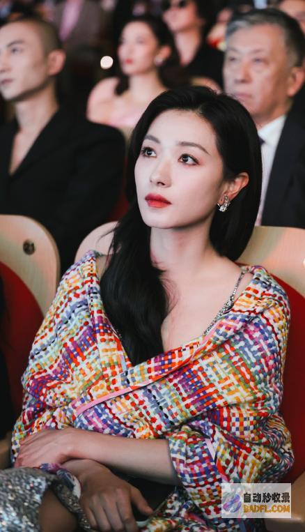 谁看了能不心动和恻隐万茜这个样子好美这称的上
