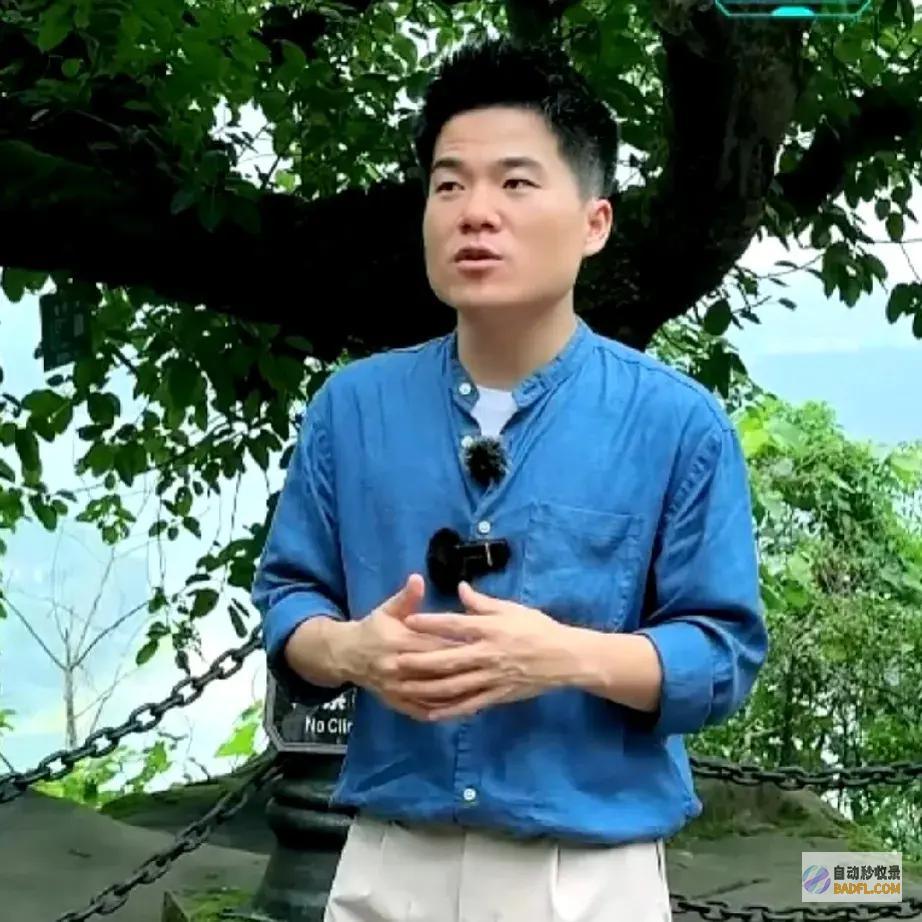 笑死粉丝不时失控花式吆喝董宇辉被喊舅舅?