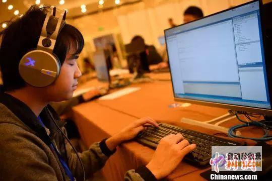 他们如何做到的 25年婚姻的据守与信赖 贝克汉姆夫妇的深情时辰 (他们如何做到联通电话费亲情付8折的)